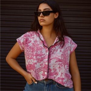 Danika Herrick Pink Patterned Women's Button-Up Top Size Medium Short Sleeve